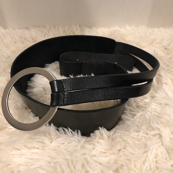 (36) Brave black leather belt - Picture 1 of 9